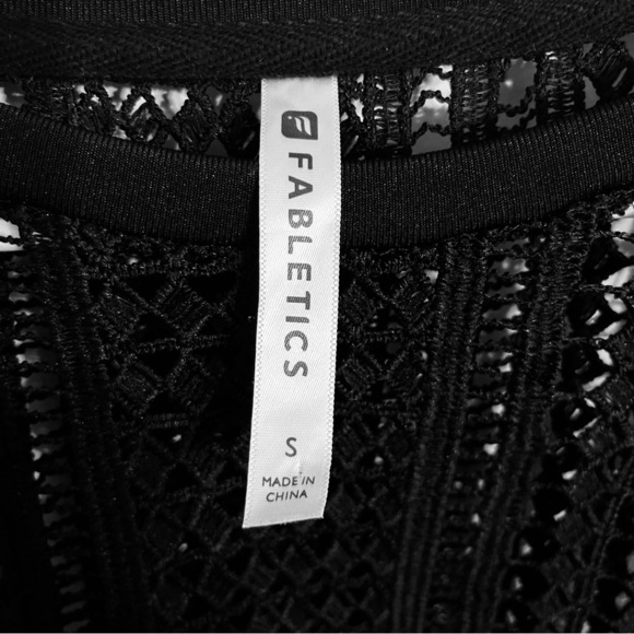 Women’s Fabletics Open Knit Sheer Cut Out Long Sleeve Cover Up Top Size Small - Picture 2 of 9